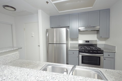 Floor plan for 2 beds, 2 baths, 1050 sqft